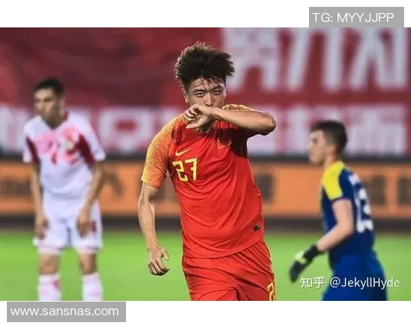 中国国足迎战卡塔尔期待逆袭全力争胜展现团队精神与拼搏意志